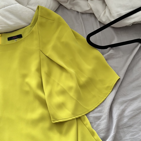 Trina Turk sheath dress with flow sleeve detail - Picture 4 of 5